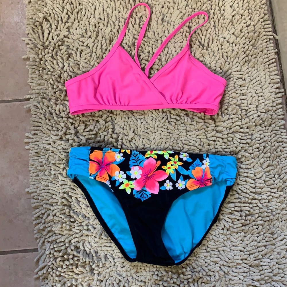 Bikini set. Pink and black